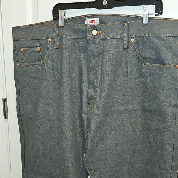NWT Levi's Men's Dark Gray Relaxed Jeans (48x30) - Picture 6 of 9